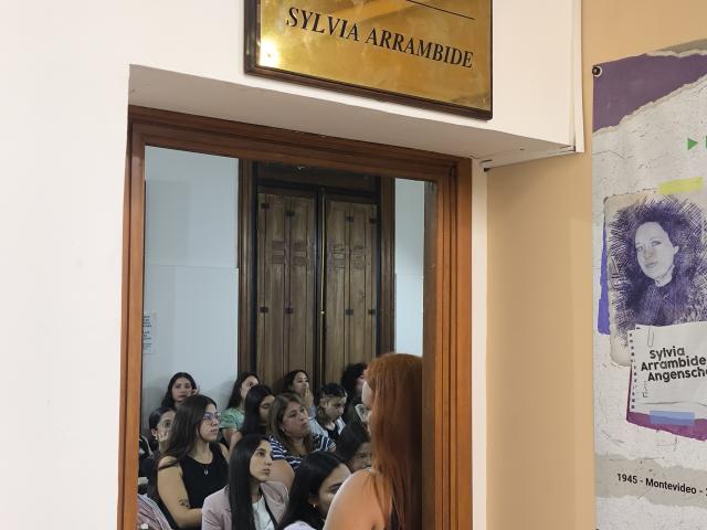 Entrada al Ateneo