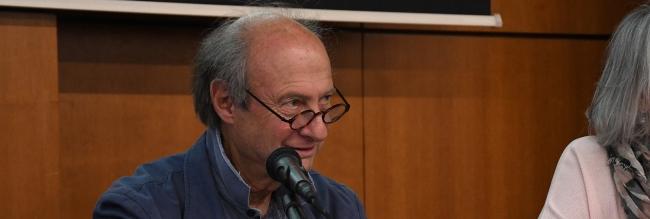 Bernard Golse hablando en la conferencia