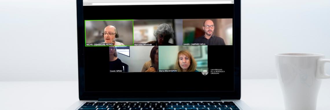 Fotografía de la pantalla de Zoom con los integrantes